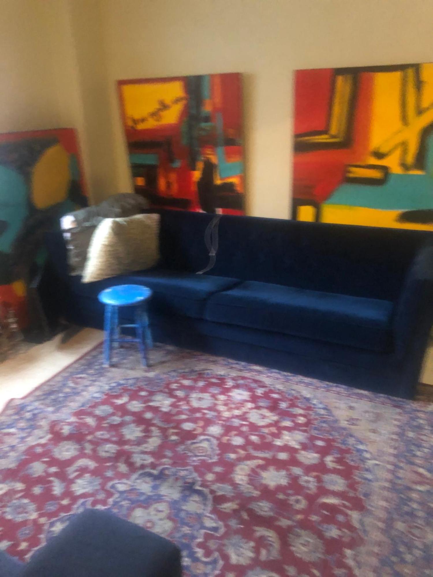 Apartment A In Anartist New York